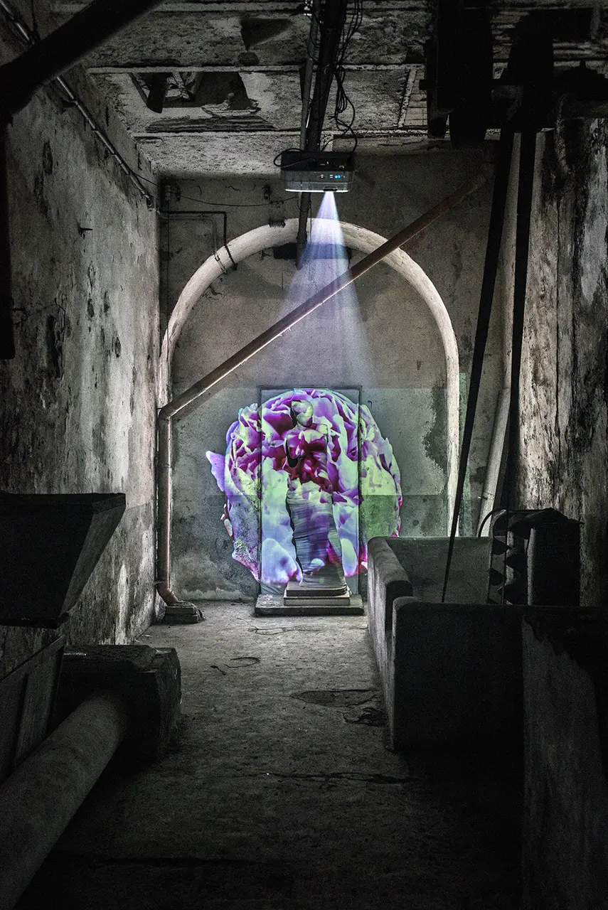 Beauty Will Save The World (2019), video installation view.4